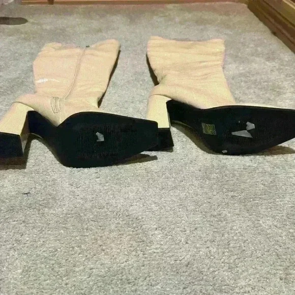 Princess Polly MERCURY BOOTS ECRU size 8 - Picture 6 of 7